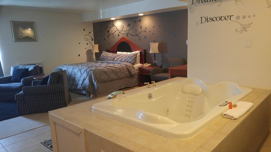 Eagle'S Nest Hotel & Conference Center 퀸시 외부 사진